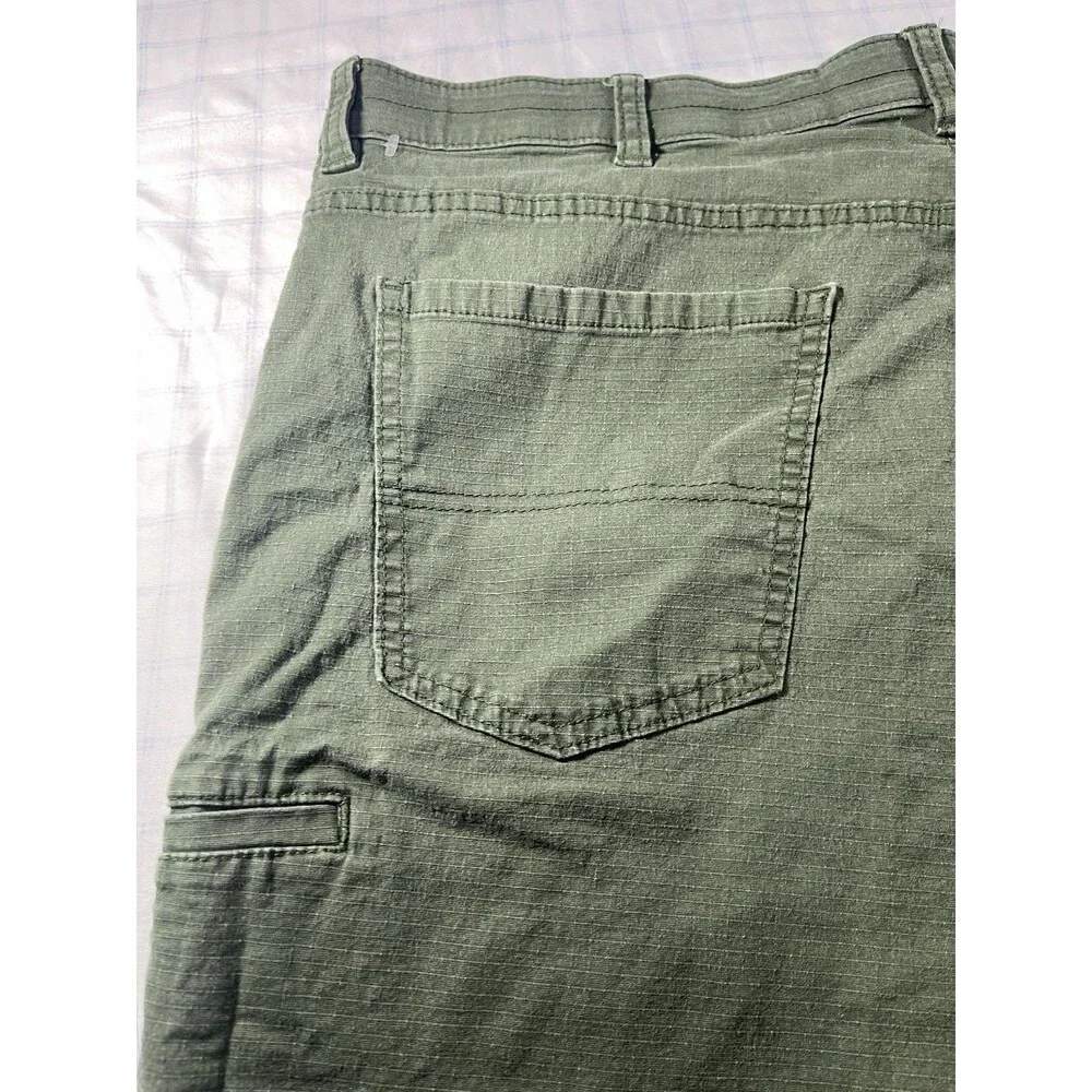 Weatherproof Men's Cargo Shorts Size 38 Ivy Green Cotton Stretch Ripstop